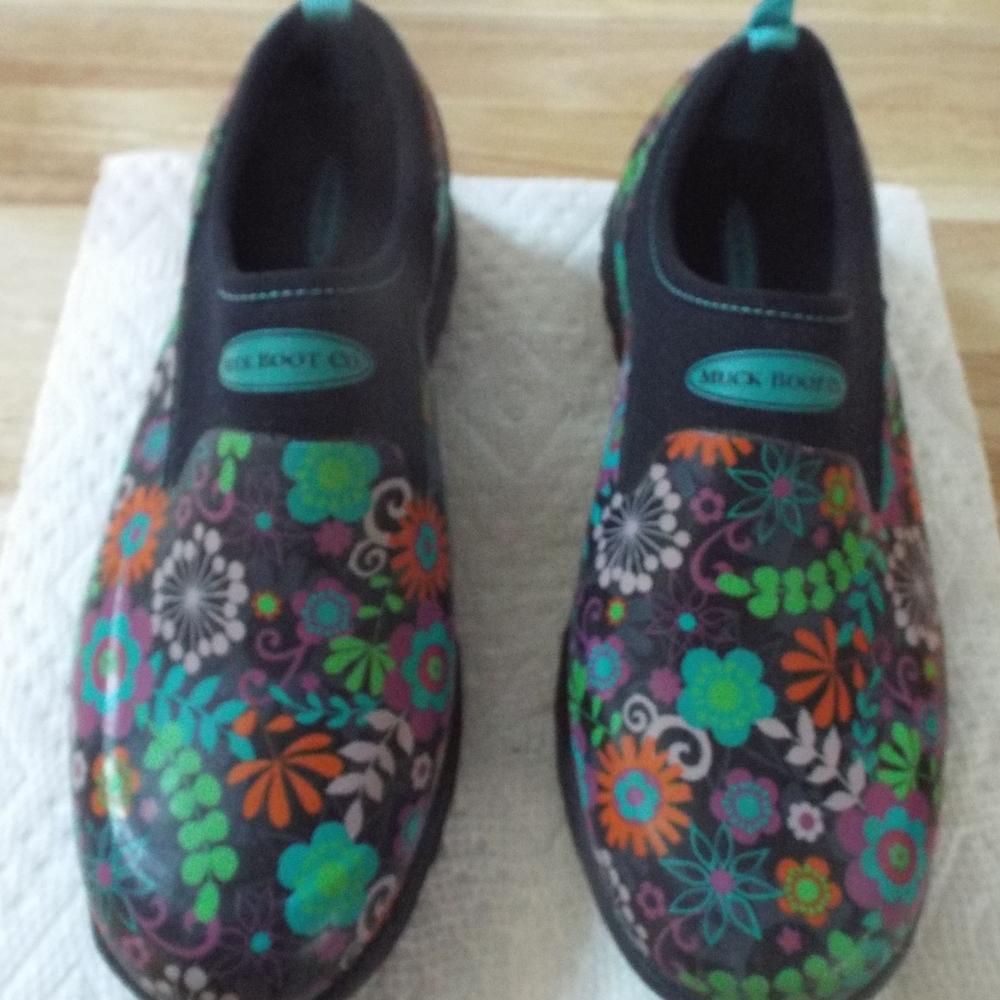 Muck Boot Co Floral Garden Shoes